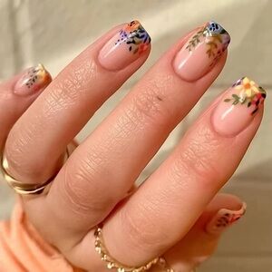 Wildflower Tip Nails